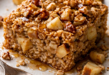 Apple Cinnamon Baked Oatmeal