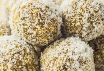 Coconut Cashew & Turmeric Energy Bites